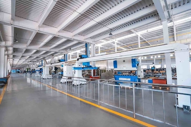 Jiangsu Jufeng Machinery Manufacturing Co., LTD línea de producción del fabricante